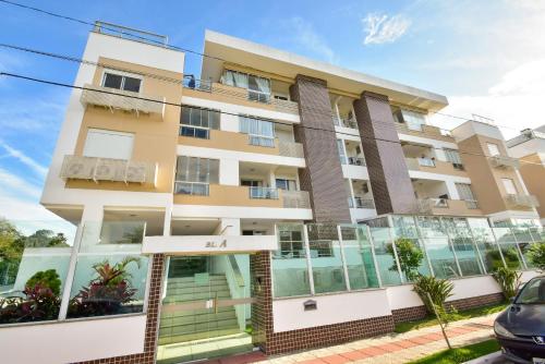 Apartamento aconchegante, Condomínio com piscina, 5 minutos da Praia de Canasvieiras N869