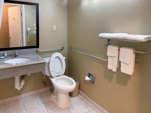 Quality Suites Houston NW Cy-Fair