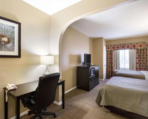 Quality Suites Houston NW Cy-Fair