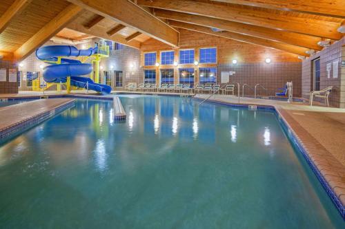 AmericInn by Wyndham Wetmore Munising in Wetmore, USA