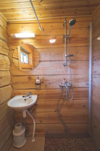 Arina Cottages - image 11