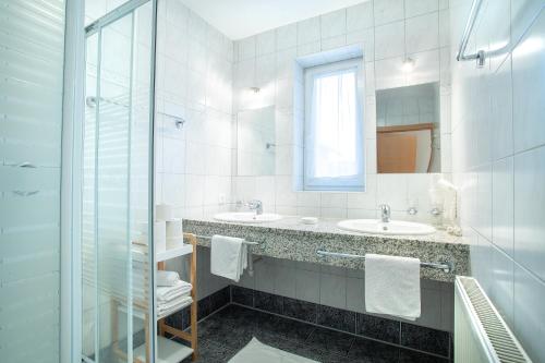 3 bedrooms, 3 beds
