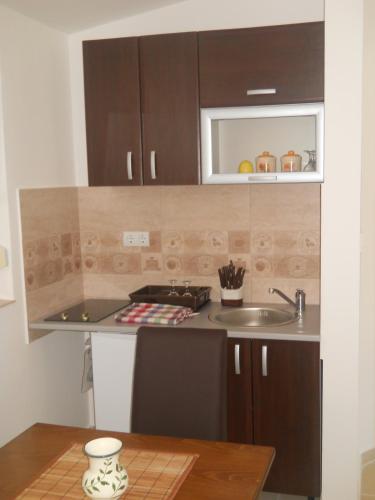 Apartments Brnjada - image 3