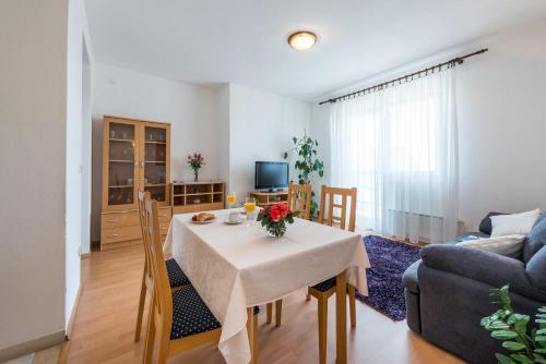 Apartment Lena - image 10