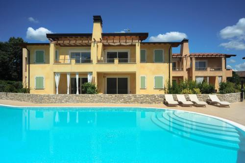  Le Corti Caterina Apartments with pool by Wonderful Italy in Desenzano del Garda