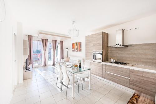 Exterior view of Le Corti Caterina Apartments with pool by Wonderful Italy