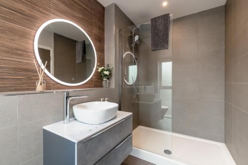 Hot-Tub Luxury East Lothian Penthouse retreat over-looking historic golf links