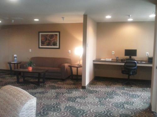 Cobblestone Inn & Suites - Avoca