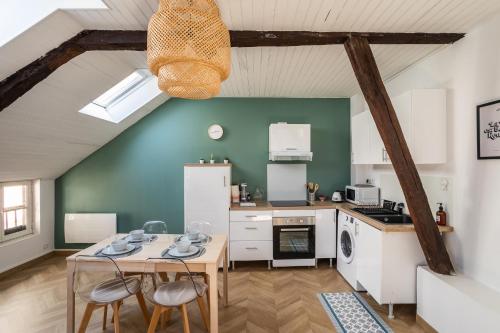 One-Bedroom Apartment image 8