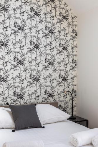 One-Bedroom Apartment image 3