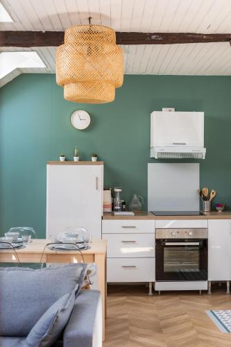 One-Bedroom Apartment image 2
