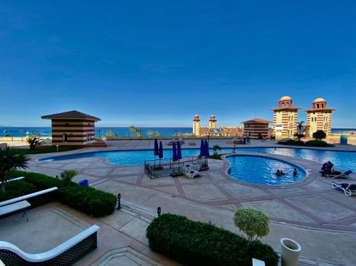 porto sokhna pyramids 10 عائلات فقط