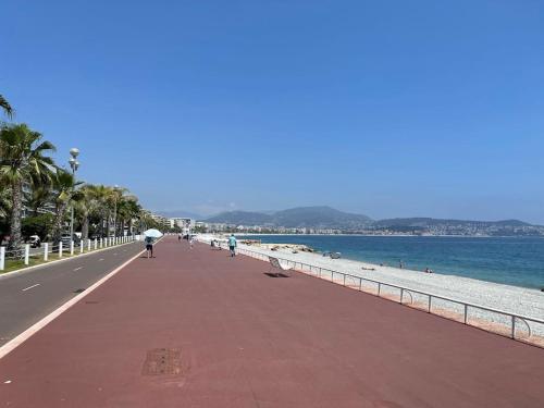 Le California
