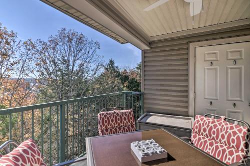 Modern Resort Condo about 3 Mi to Branson Landing in Branson, USA