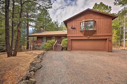 Rustic Pinetop Escape with Deck Near Lakes and Trails - Indian Pine