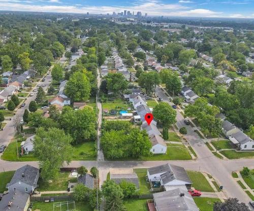 2 bedroom Bungalow - Close to everything! CMH•Convention Center•Short North•Campus•Easton