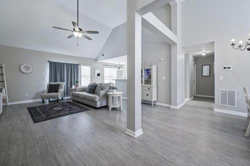 Bright Open House Minutes To Downtown Cartersville in Cartersville, USA