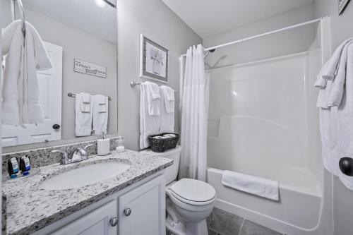 Charming 3 Bedroom Cartersville Farmhouse Inspired Retreat - image 14