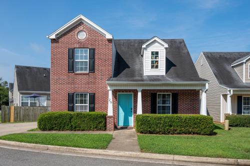 Entrance, Superb For Traveling Workers Near Cartersville MC in Other