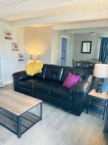 Spacious Reno Apartment #B minutes from downtown