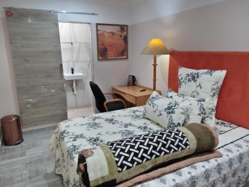 Dante Guest house in Alberton