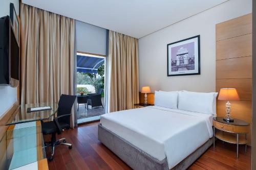 Radisson Blu Marina Hotel, Delhi Connaught Place