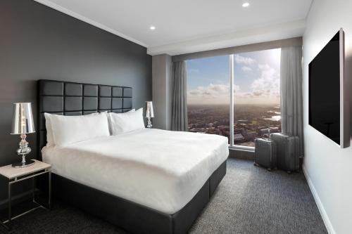 Meriton Suites World Tower, Sydney