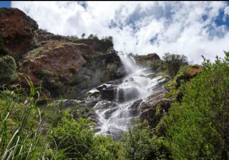 UNUWASI-HOUSE AT THE WATERFALLS
