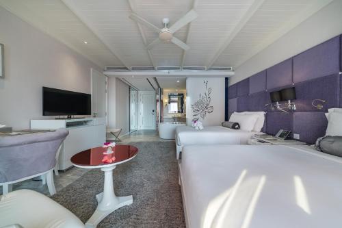 room detail thumbnail 1