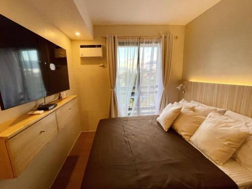 StayPlus Tagaytay Muji Minimalist Home w/parking (Netflix and 25MBPS WiFi)