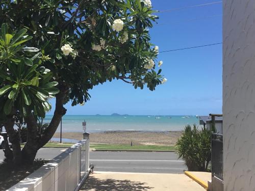 Whitsunday Waterfront Apartments