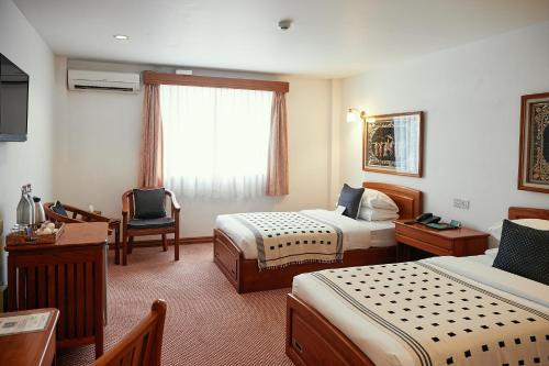 room detail thumbnail 1