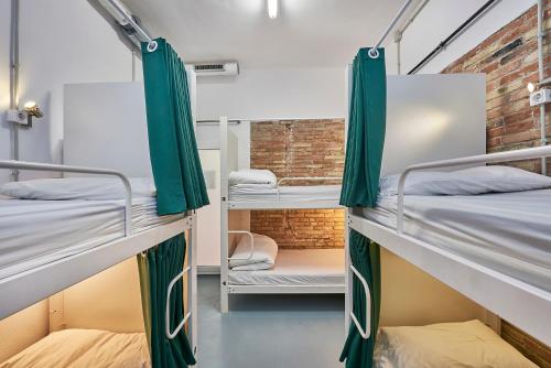 HOLA HOSTAL COLLBLANC in Les Corts