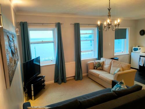 Picture of Sunrise View - Beachfront Apartment, Weymouth