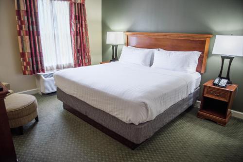 Holiday Inn Express Hotel & Suites Conover - Hickory Area