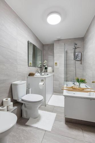 2 bedrooms, 4 beds