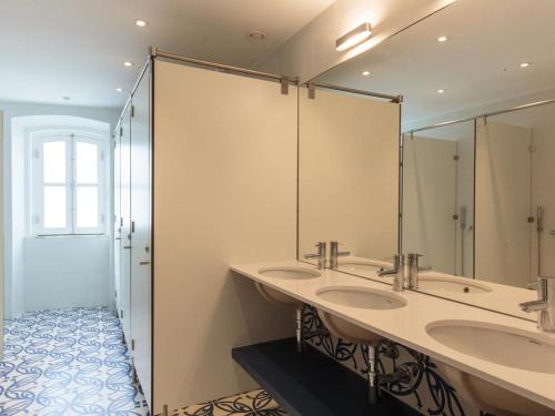 Heaven Inn Suites & Terrace - image 13