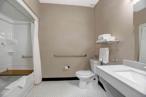 Motel 6 Weatherford, TX – Weatherford, TX