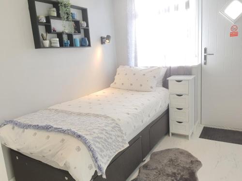 Picture of Modern Studio Apartment In Newcastle Upon Tyne