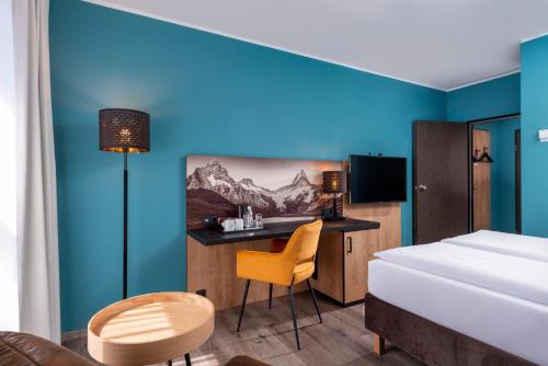 room detail thumbnail 1