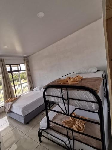 1 double bed, 2 bunk beds