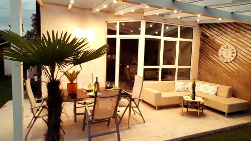 RIVERSIDE Guesthouse Graz - 2-Bed House in Graz