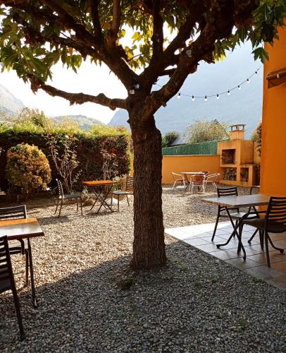 حديقة, Hotel de la Gare in Pierrefitte Nestalas