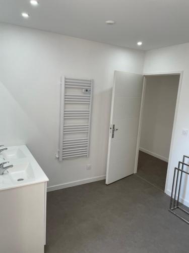 Kamar Mandi, Gîte du centre equestre du val d'or (Gite du centre equestre du val d'or) in Fontaine-Sur-Ay
