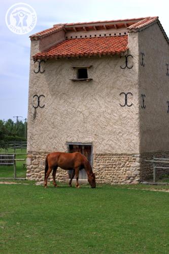 Dārzs, Chambres d'Hôtes Ondine et Igor (Chambres d'Hotes Ondine et Igor) in Sury-le-Comtal