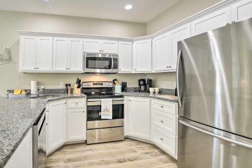 Modern Escape in the Heart of Murrells Inlet in Myrtle Beach, USA