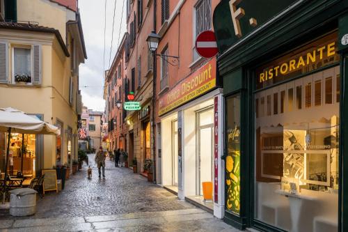 Studio Fusari a Piazza Maggiore by Wonderful Italy 2