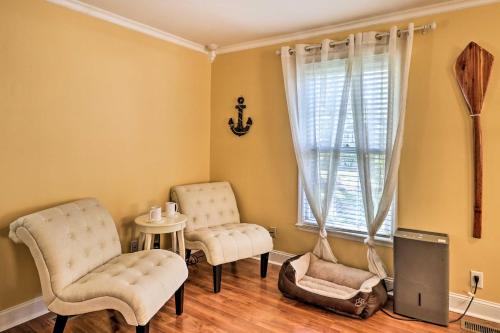 Lakefront Macon Home with Pool, Dock and Fishing! in Macon, USA