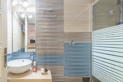 Sevach Apartments - image 2