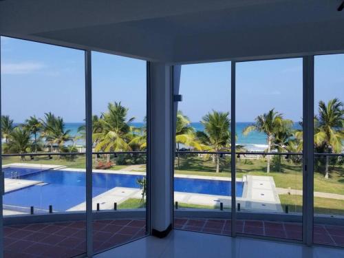 Beachfront Paradise Condo - Nilavelli